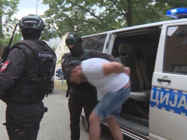 Sprovedeno u tužilaštvo lice uhapšeno u Bijeljini zbog pomaganja ubici policajca u Loznici