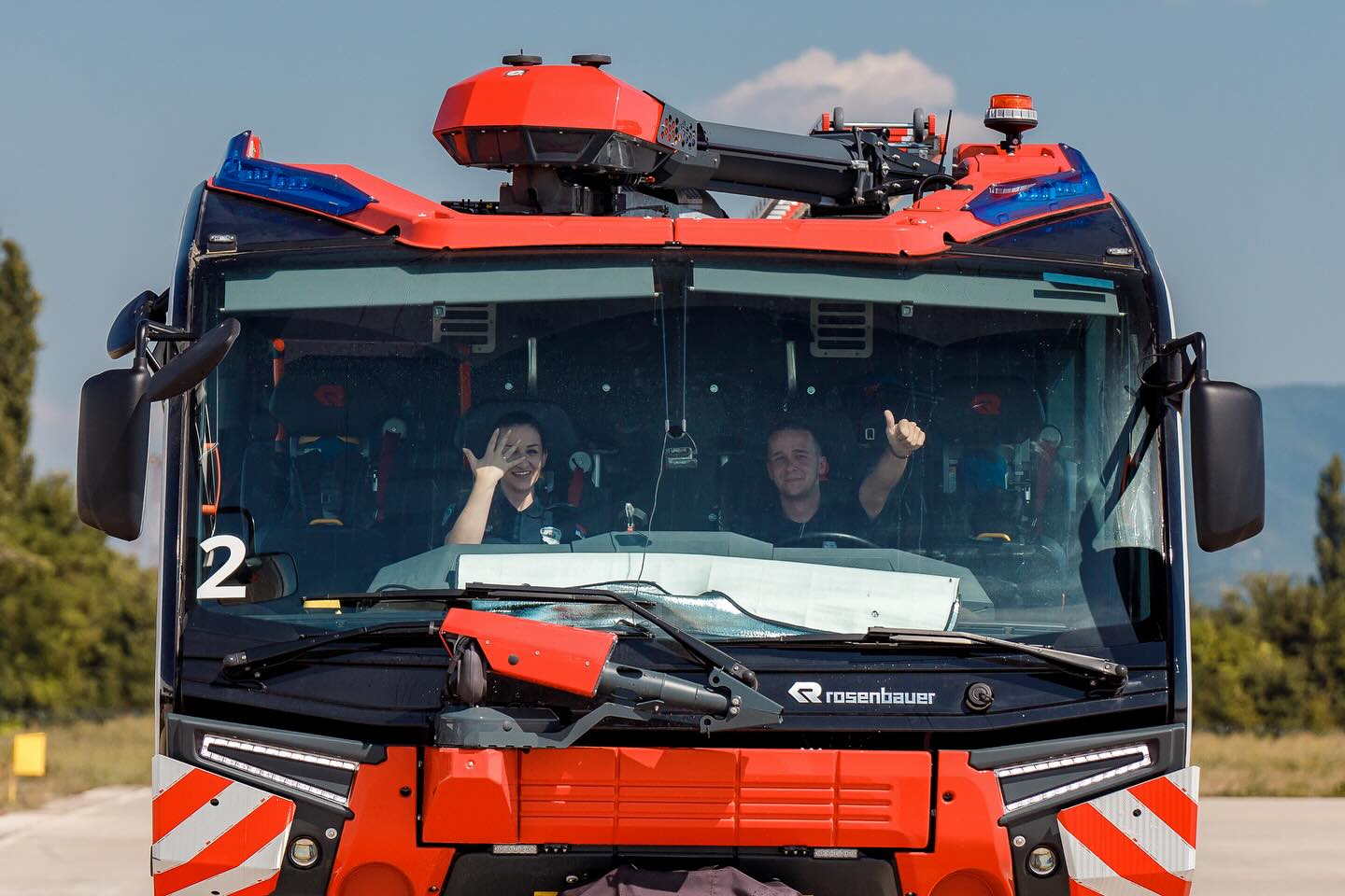 PROSIDBA ZA PAMĆENJE Vatrogasac na koljenima dočekao svoju djevojku FOTO