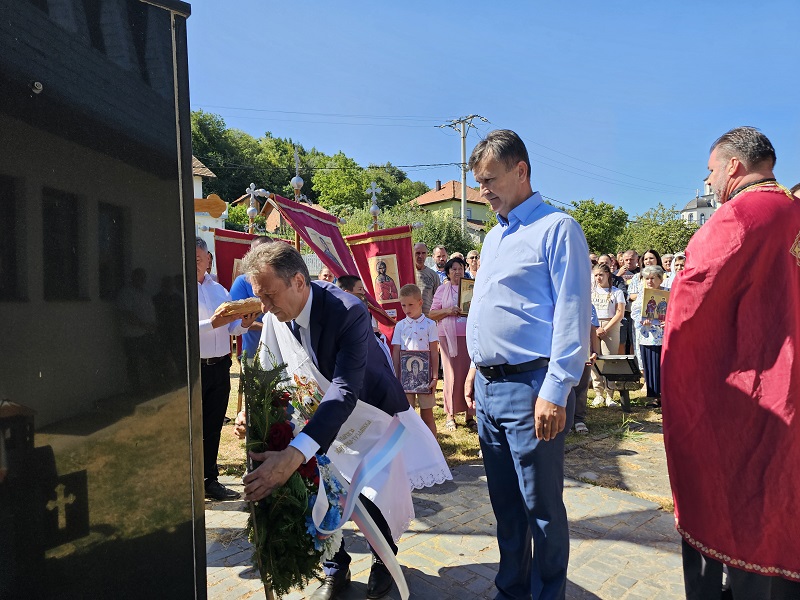 Slava hrama u Gornjoj Trnovi: Liturgija, uzdarja i ljubav mitropolita Fotija