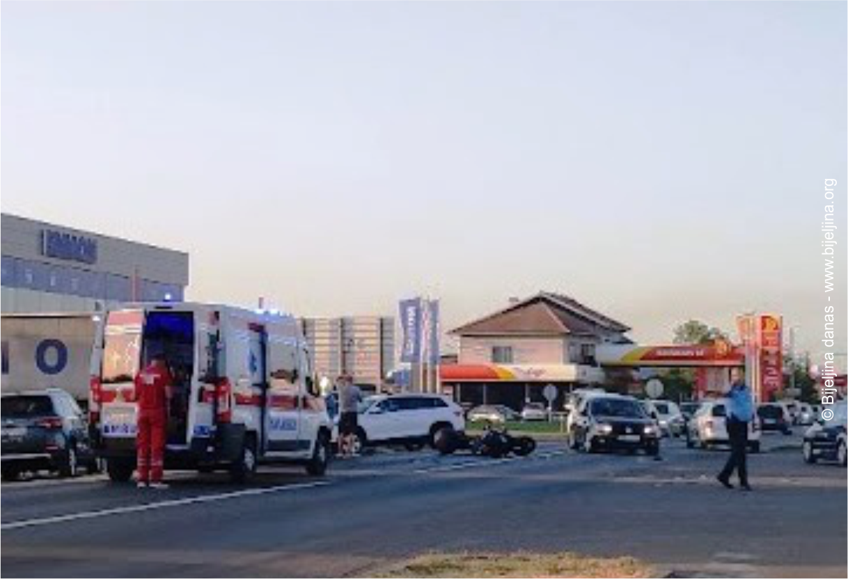 Udes u Gojsovcu, motociklista prevezen u Urgentni blok bijeljinske bolnice