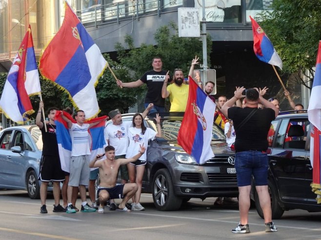 Slavlje u Banjaluci, Beogradu, Čikagu i na Kosmetu; Srbi ponosni na Đokovića (FOTO/VIDEO)