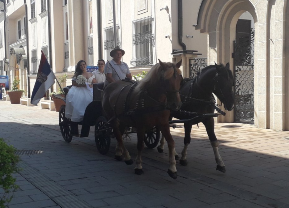 Prelijepa slika iz Bijeljine: Održano prvo kolektivno vjenčanje FOTO