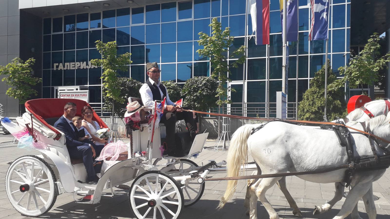Prelijepa slika iz Bijeljine: Održano prvo kolektivno vjenčanje FOTO