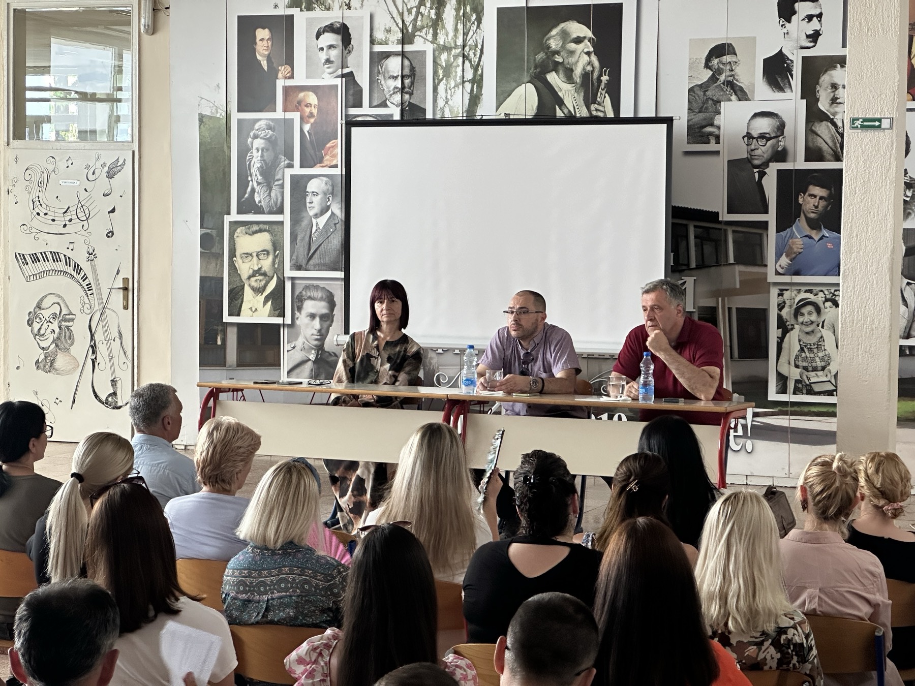 Bijeljinska bolnica: O rizičnom ponašanju adolescenata treba češće i otvoreno govoriti (FOTO)