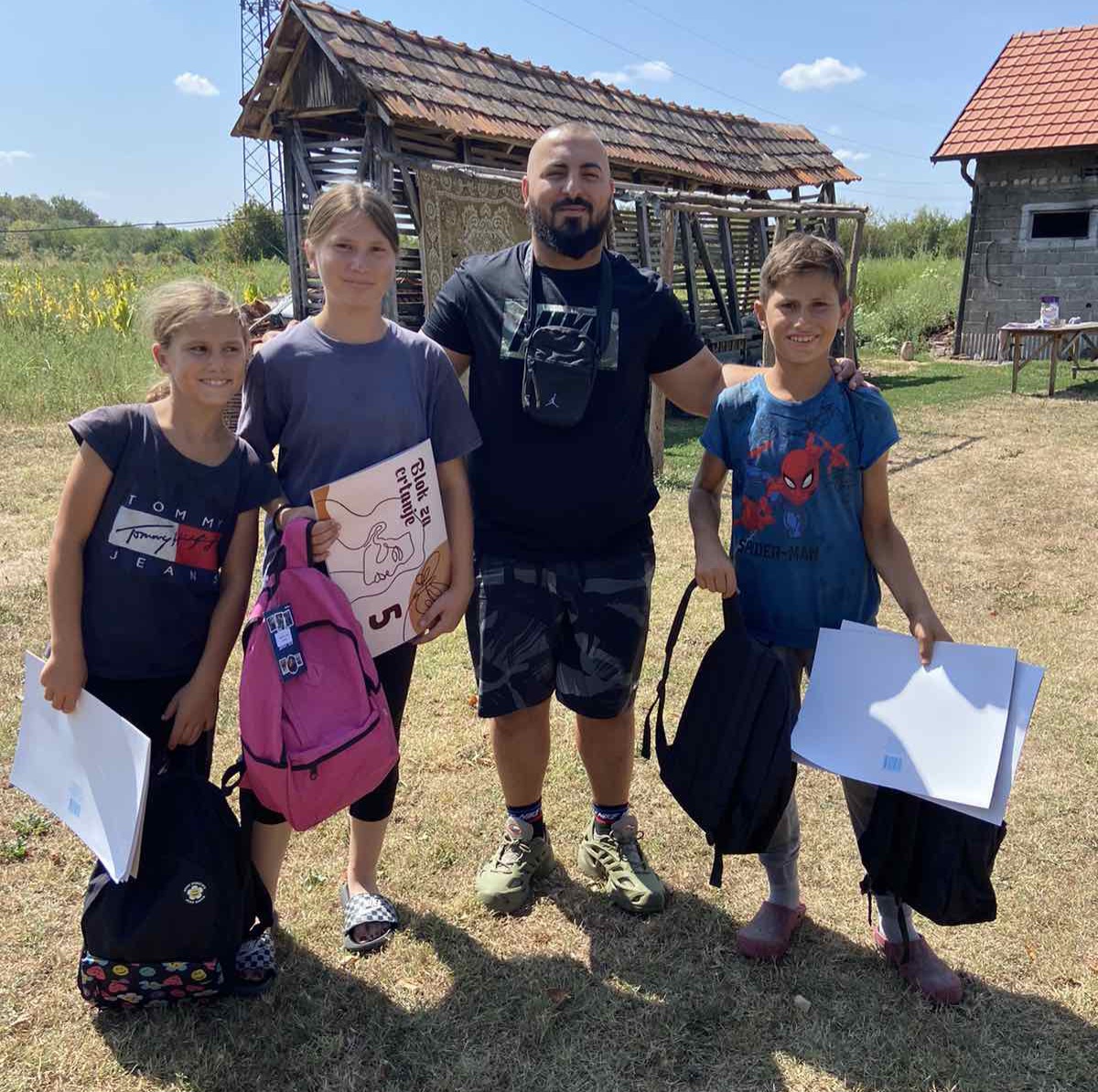 Trajan Janković obradovao mališane školarce: DAR OD SRCA