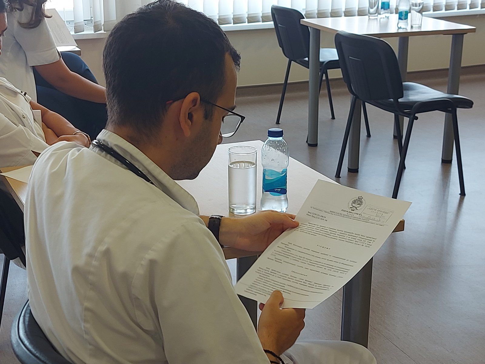 Bolnica Bijeljina: Svečano uručena rješenja o specijalističkom stažu za 16 mladih ljekara