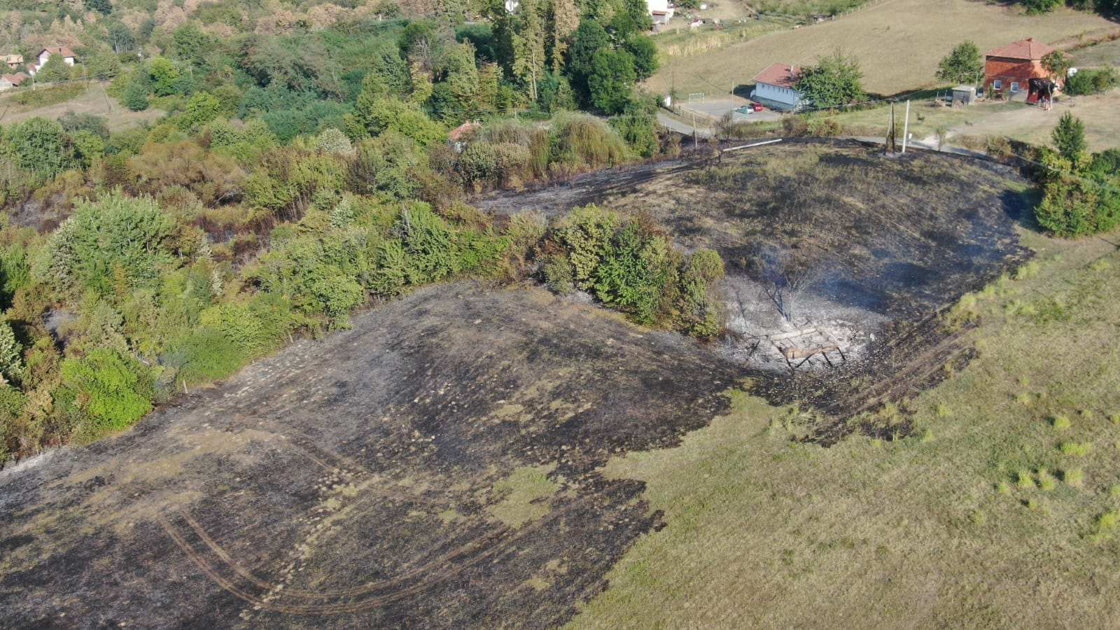 Lopare: Ugašen jedan požar na Majevici, drugi pod kontrolom