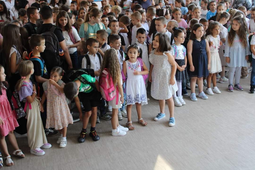 Lopare: Počela nova školska godina, upisano više prvačića nego u prošloj godini