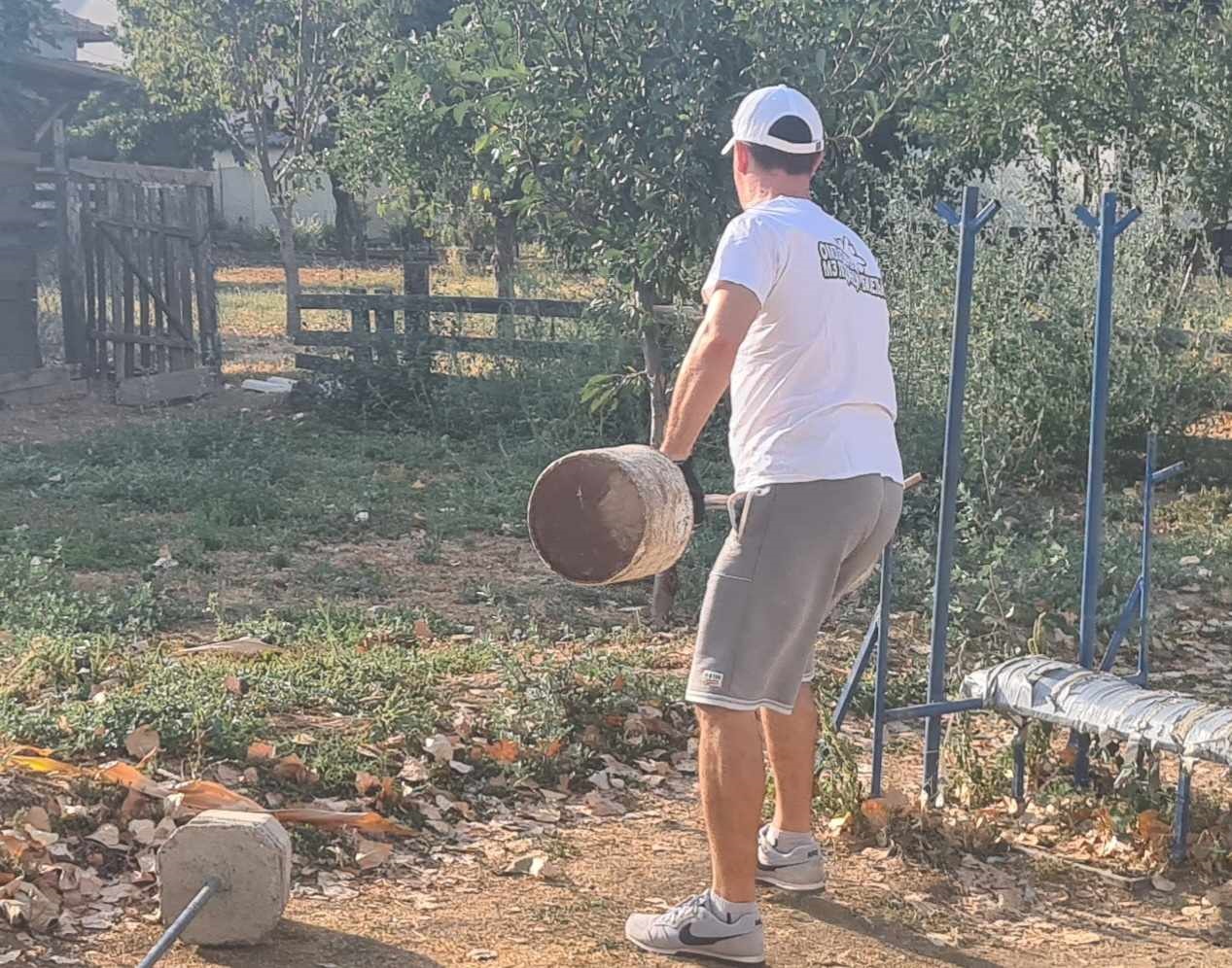 Entuzijasta iz komšiluka - Srđan Veljo od zapuštenog zemljišta stvorio oazu sporta FOTO