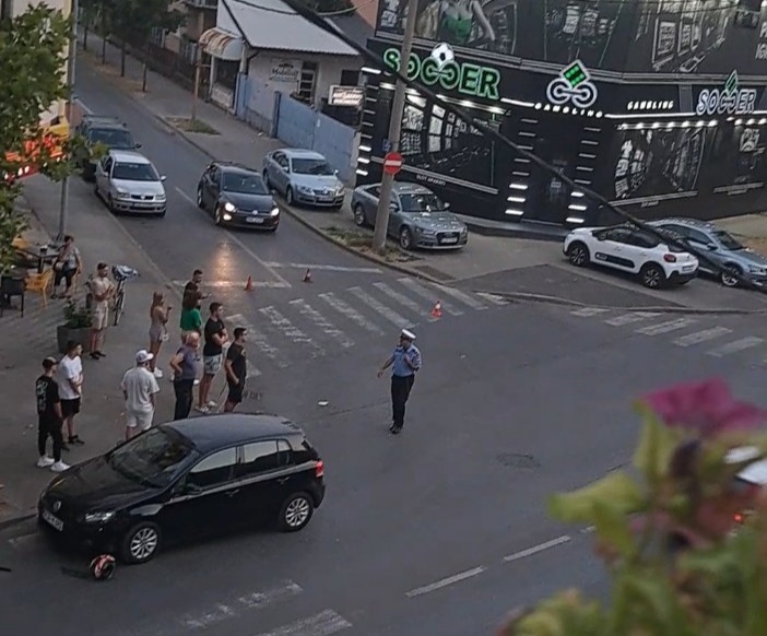 Saobraćajna nesreća u Bijeljini: Sudarili se motocikl i automobil