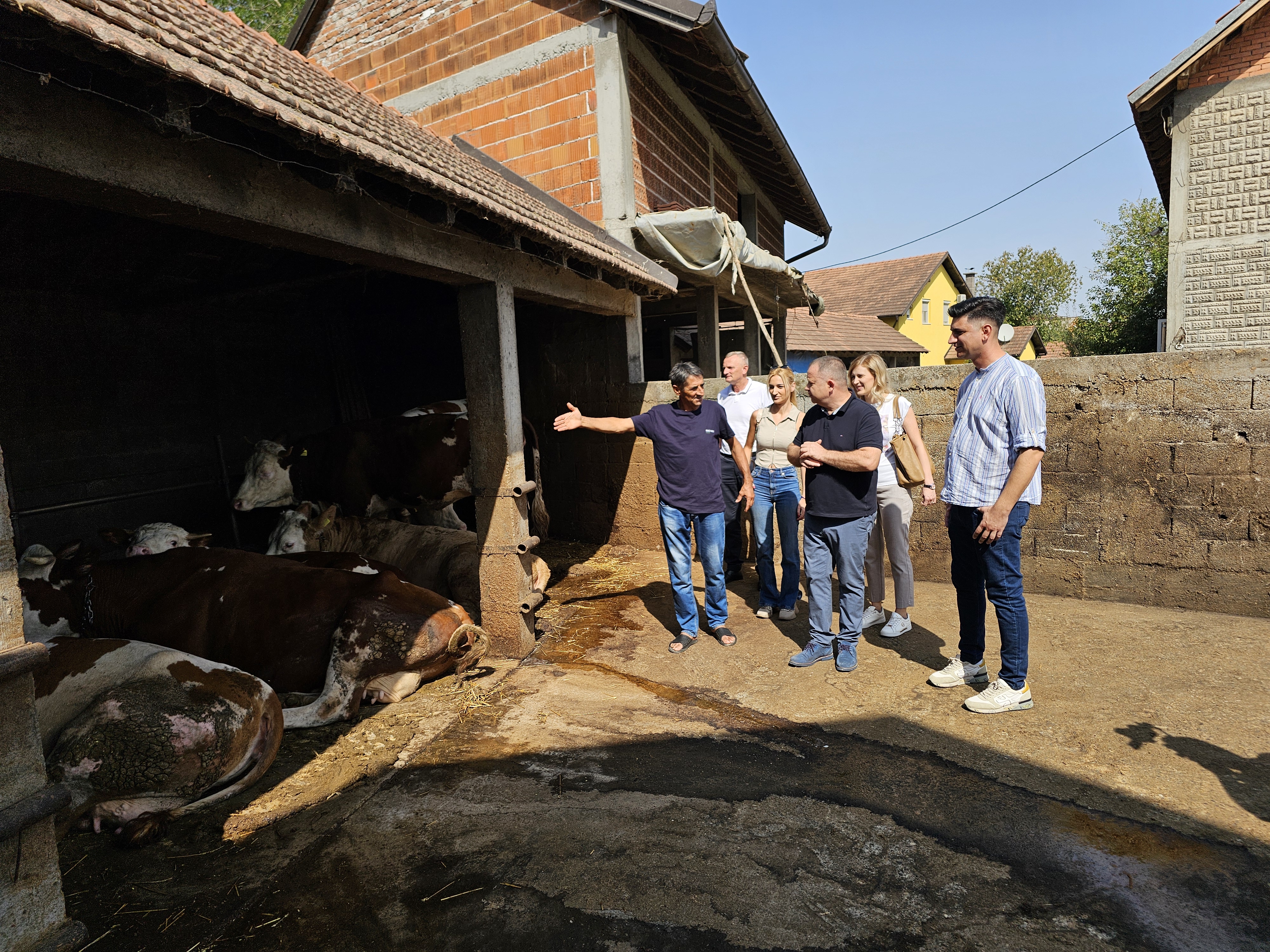 PODRŠKA AGRARU, Pokret "Uspješna Srpska dr Zlatko Maksimović" poručuje: Semberski poljoprivrednik ne trpi nepravdu