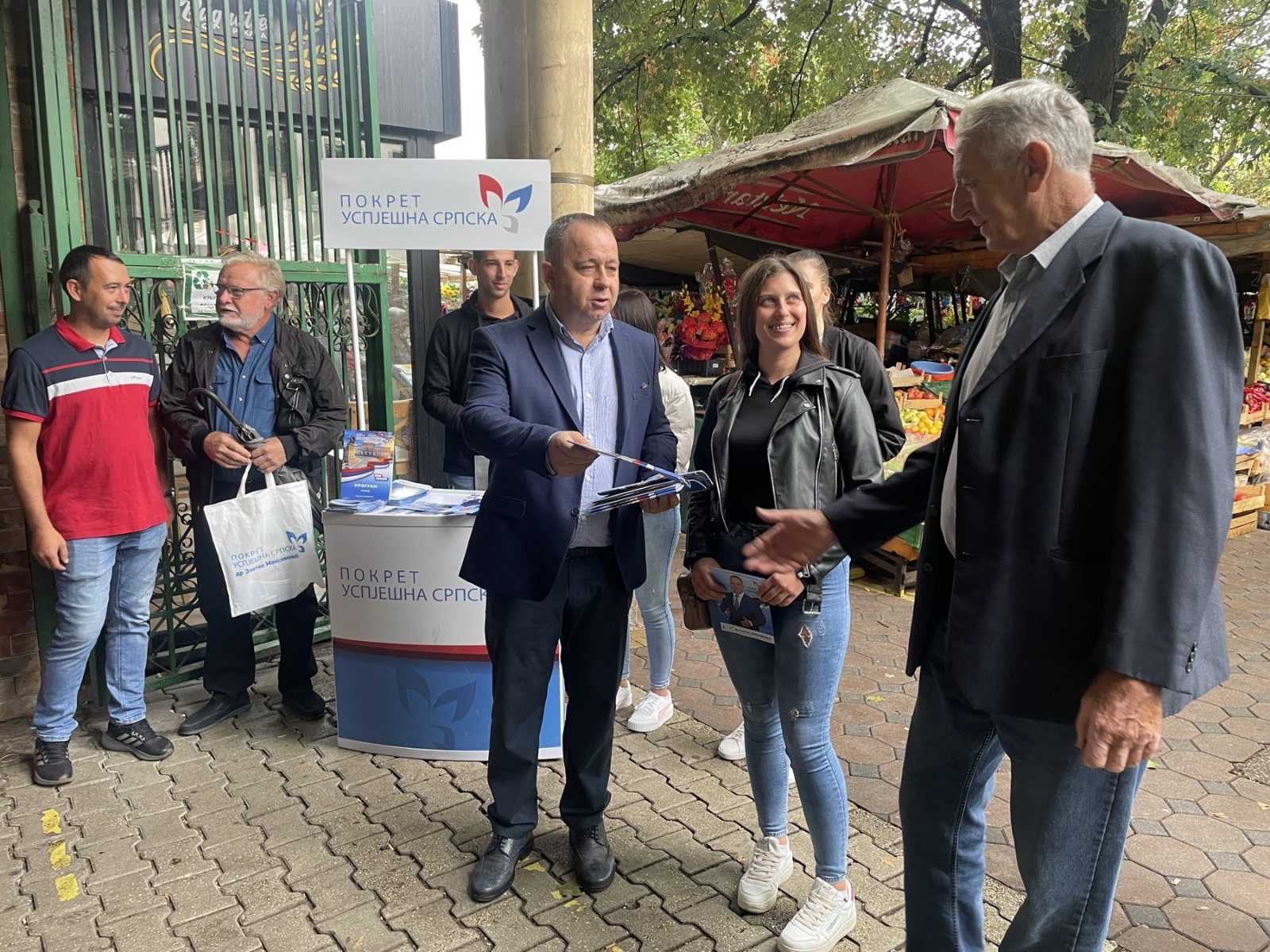 Profesor dr Zlatko Maksimović među sugrađanima bez pardona: SVE ZA ČOVJEKA, PRIJE SVEGA!