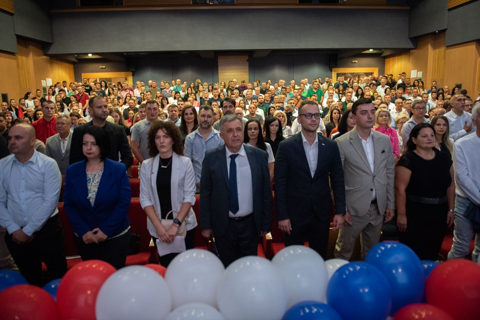 Željana Arsenović: "Ponosna sam što stojim rame uz rame sa dr Mikajlom Lazićem i Bojanom Savićem"