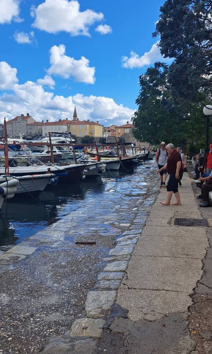 Žene iz Donjeg Žabara na izletu u Crnoj Gori – posjeta Ostrogu i Budvi