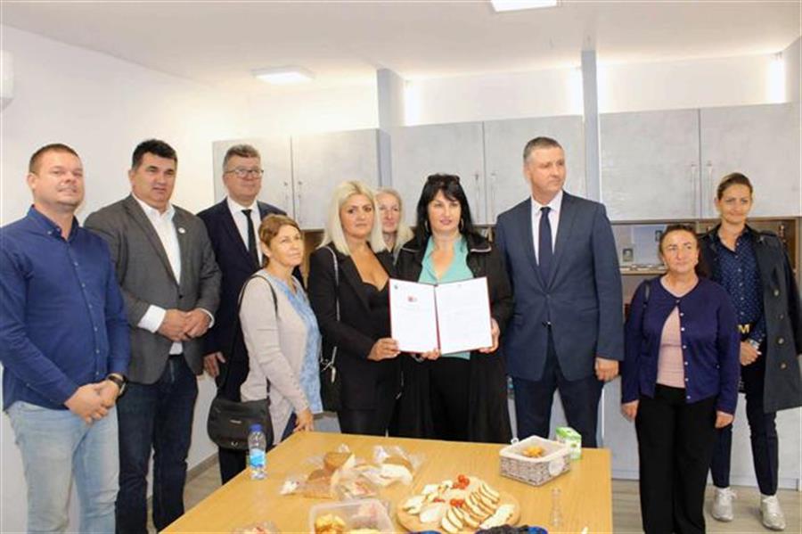 Majevički dimljeni sir zarac dobio oznaku zaštite porijekla
