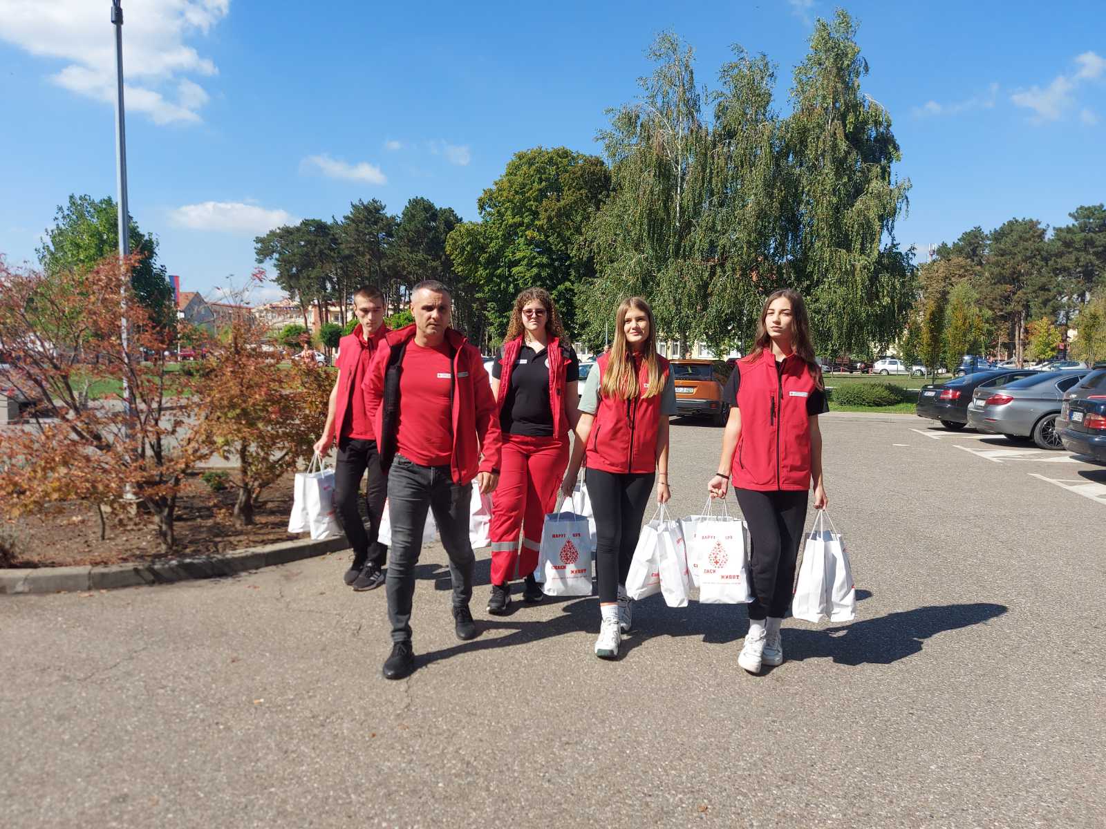 Bolnica Bijeljina: Zahvalnost volonterima Crvenog krsta na posjeti i donaciji