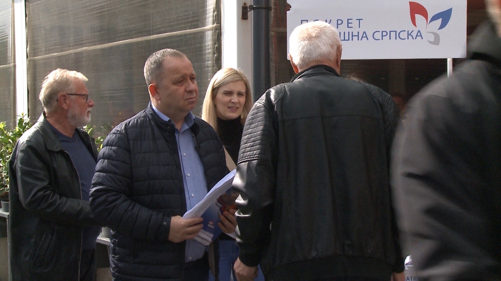 Profesor dr Zlatko Maksimović sa građanima: Ljudi su najvažniji (FOTO)