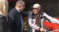 Profesor dr Zlatko Maksimović sa građanima: Ljudi su najvažniji (FOTO)
