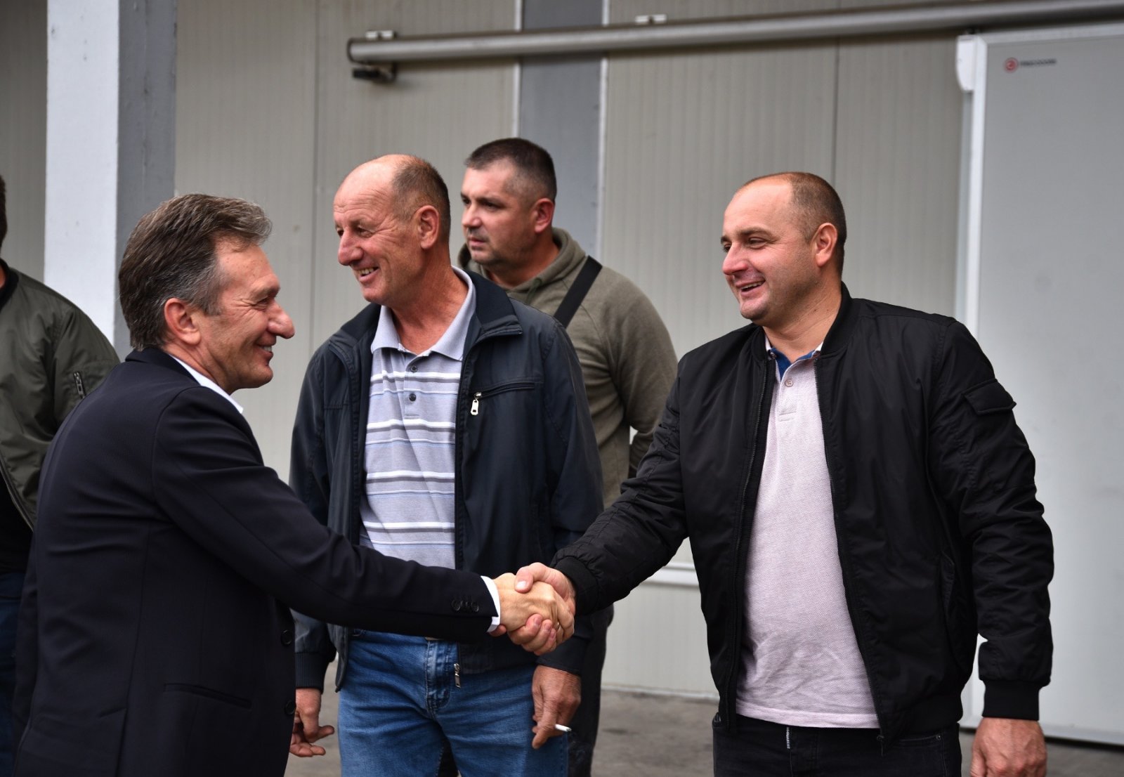 Načelnik Ugljevika kod čuvenih voćara Jovanovića: Tutnjevac najveći izvoznik šljive