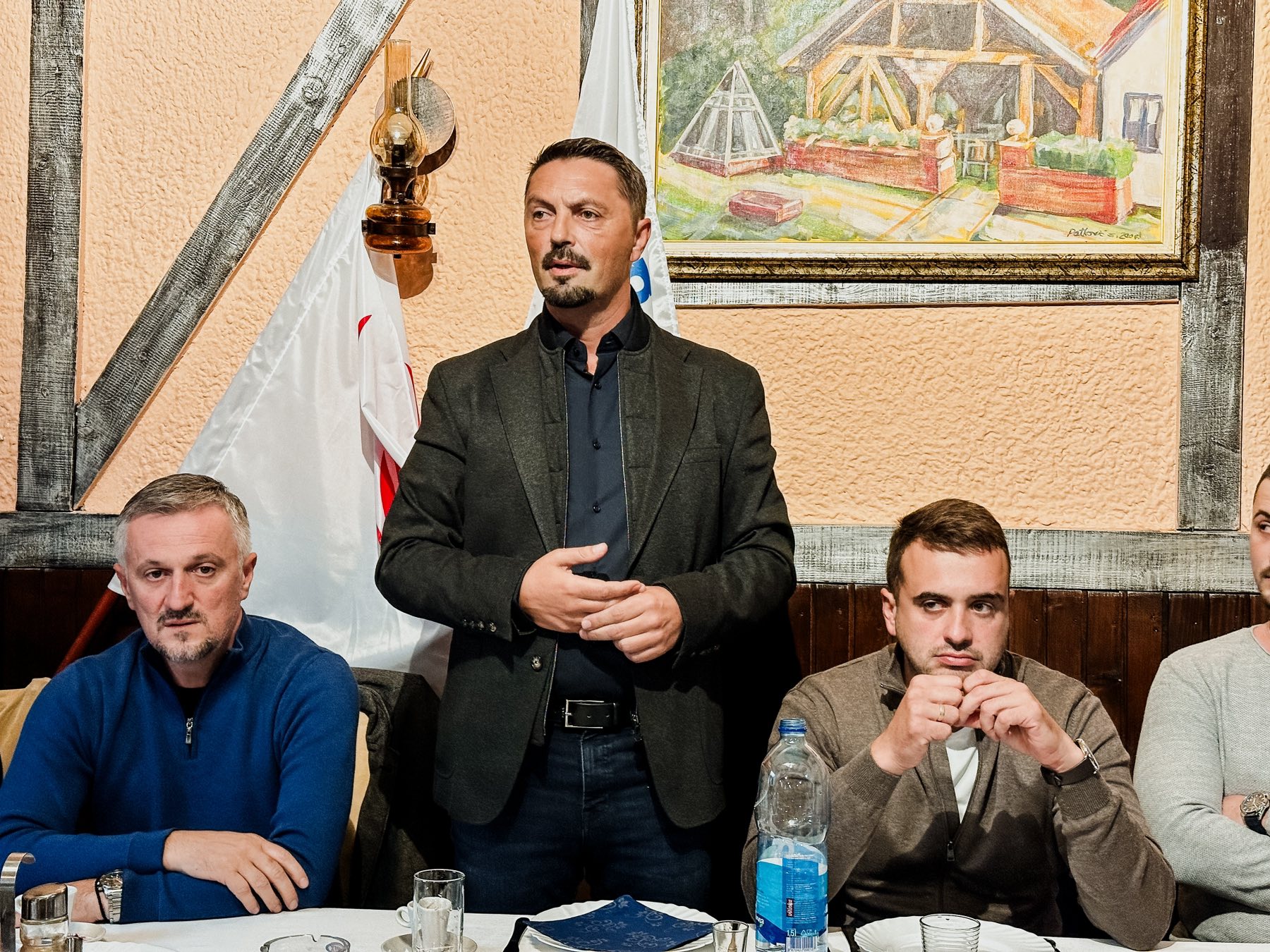 Mile Pejčić na tribini RSS u Dvorovima: Razgovarajmo kao ljudi i nađimo najbolje rješenje za Banju Dvorovi