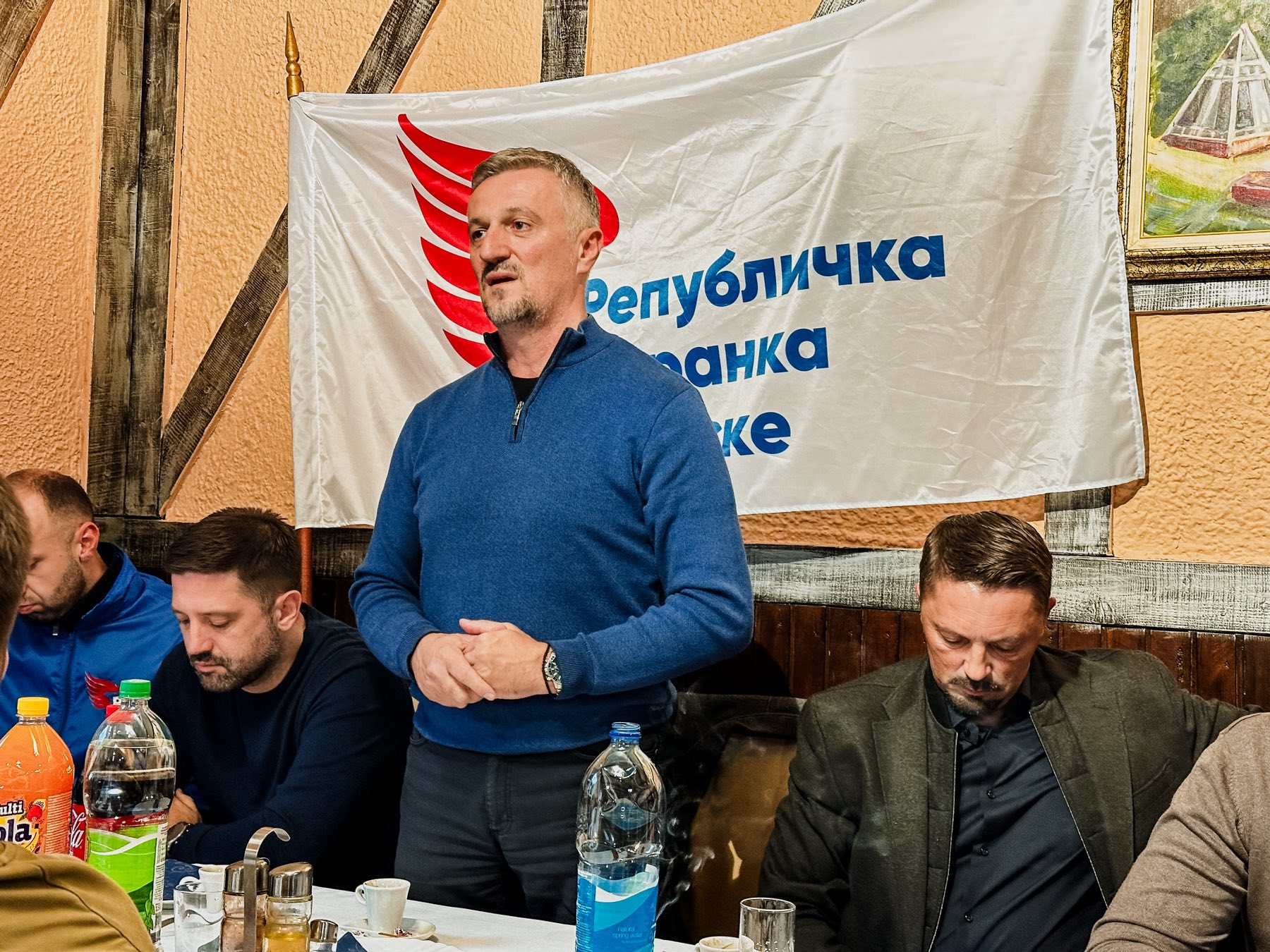 Mile Pejčić na tribini RSS u Dvorovima: Razgovarajmo kao ljudi i nađimo najbolje rješenje za Banju Dvorovi