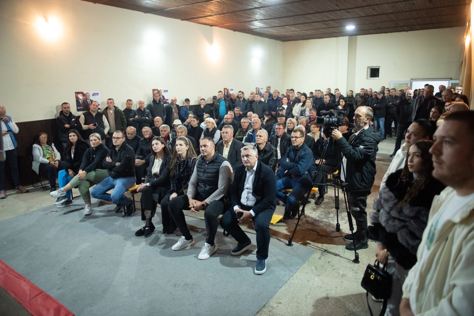 Emotivan doček za Dr Lazića i kandidate SNSD-a u Magnojeviću: „Želim da ostavimo našu Bijeljinu i Semberiju boljom za svu našu djecu“