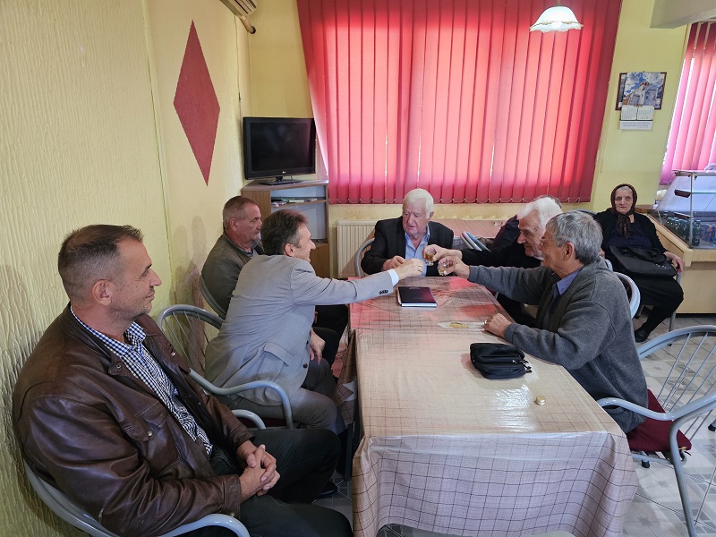 Opština Ugljevik nikad ne zaboravlja sugrađane: Penzionerima dar po 100 KM