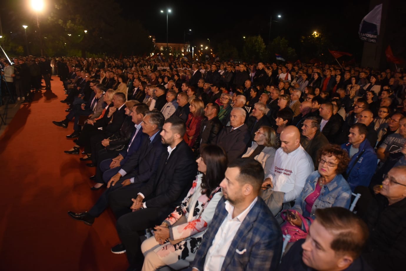 Pobjednička atmosfera na centralnoj tribini SNSD-a Bijeljina: „Podrška za dr Mikajla Lazića je podrška za Bijeljinu koja napreduje“
