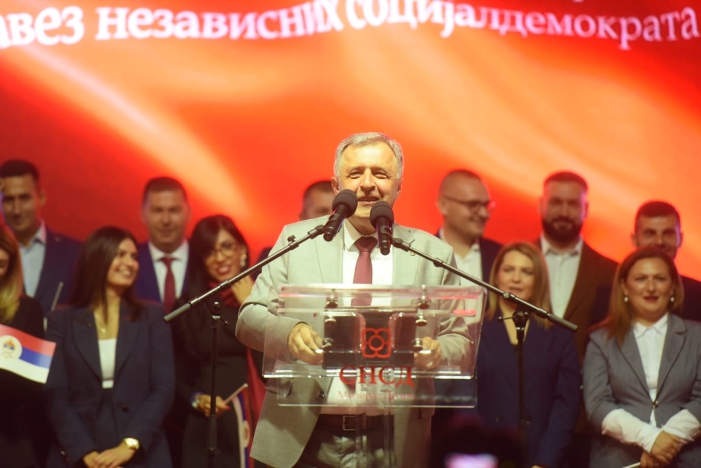 Pobjednička atmosfera na centralnoj tribini SNSD-a Bijeljina: „Podrška za dr Mikajla Lazića je podrška za Bijeljinu koja napreduje“