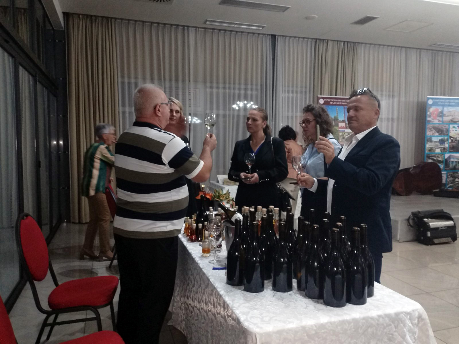 U Bijeljini predstavljeno 26 vinarija iz zemalja regiona