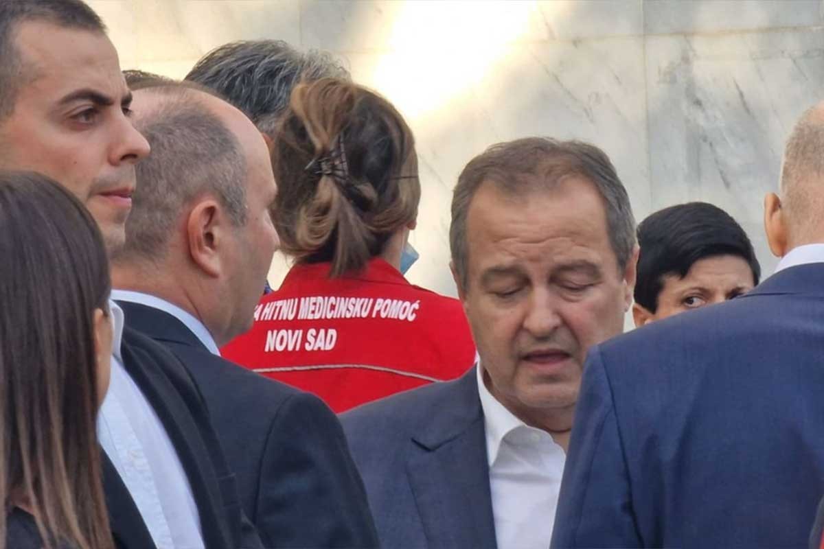 Dačić: Osam tijela izvučeno ispod ruševina u Novom Sadu