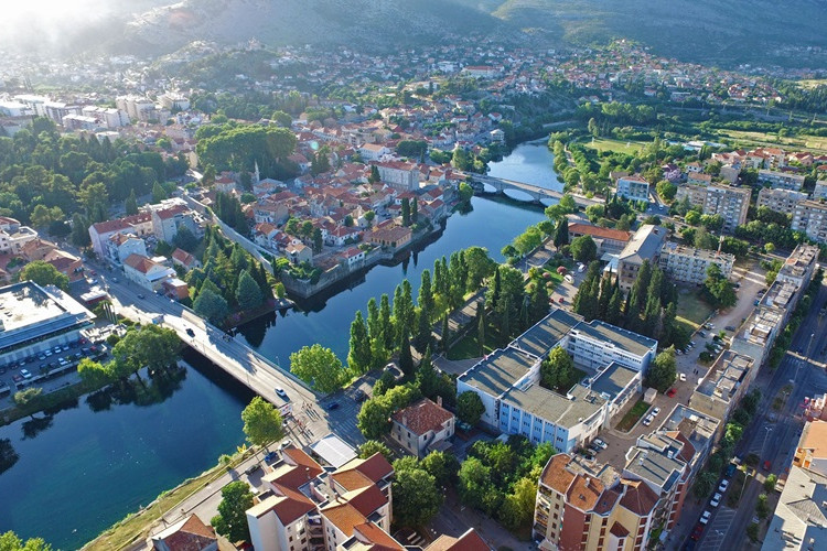 U Srpskoj pod lupom mostovi, pasarele, stare građevine...