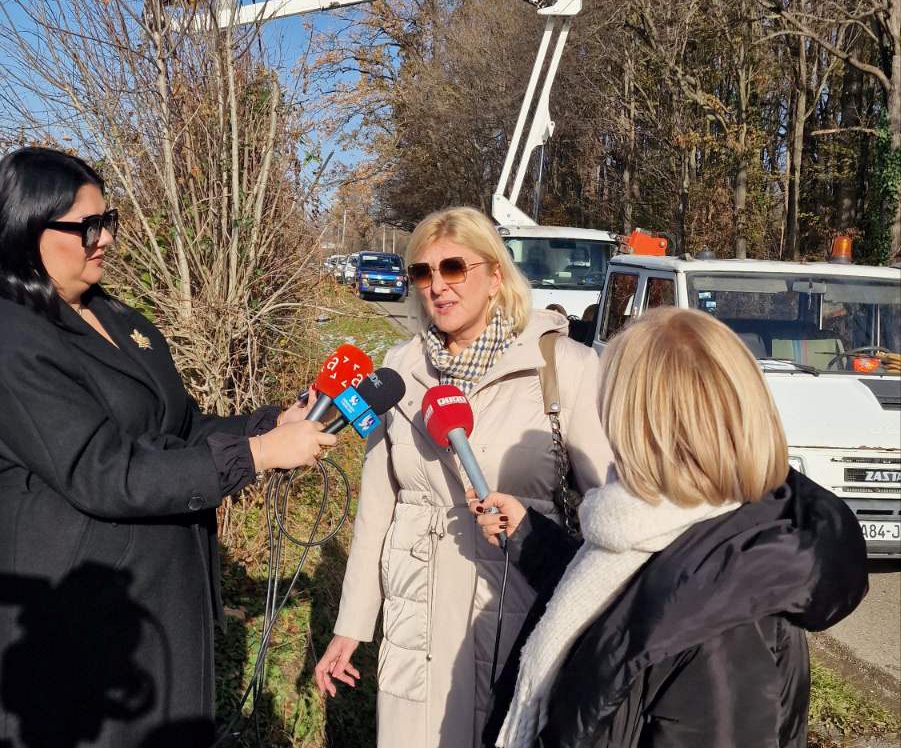 U Srednjem Dragaljevcu u rad puštena nova trafo stanica (FOTO)