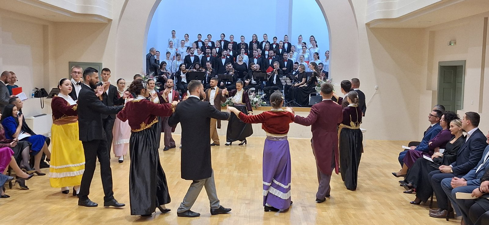 DUČIĆEVI I MAGINI SATI: Bal osvježio sjećanja na ljubav koja ne zna za prepreke FOTO