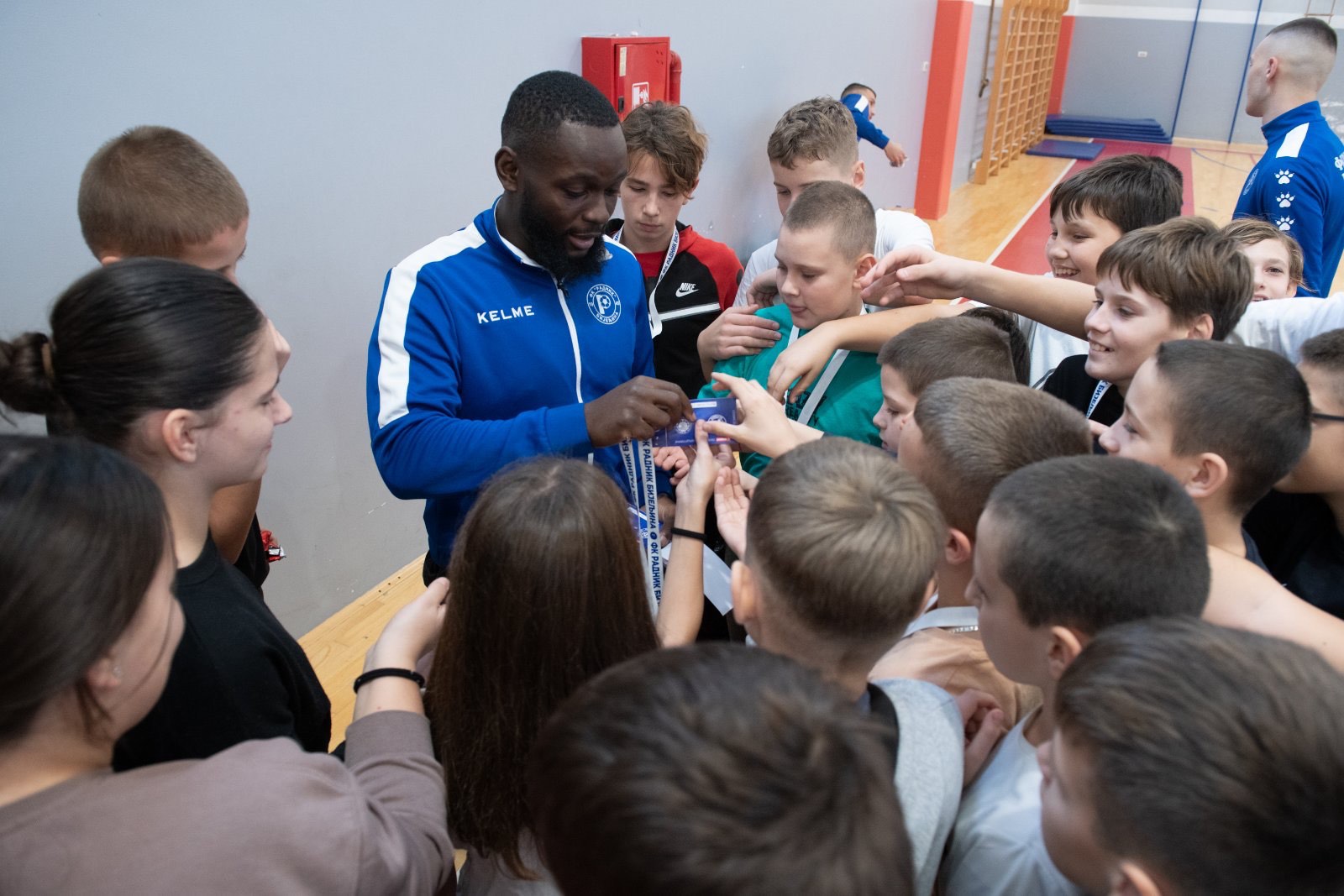 FK Radnik u posjeti OŠ "Jovan Dučić" u Patkovači