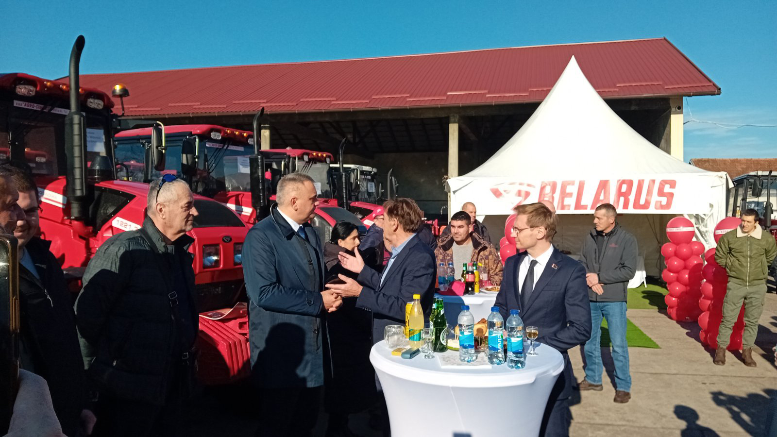 Dodijeljeni traktori "Belarus" za 48 semberskih poljoprivrednika