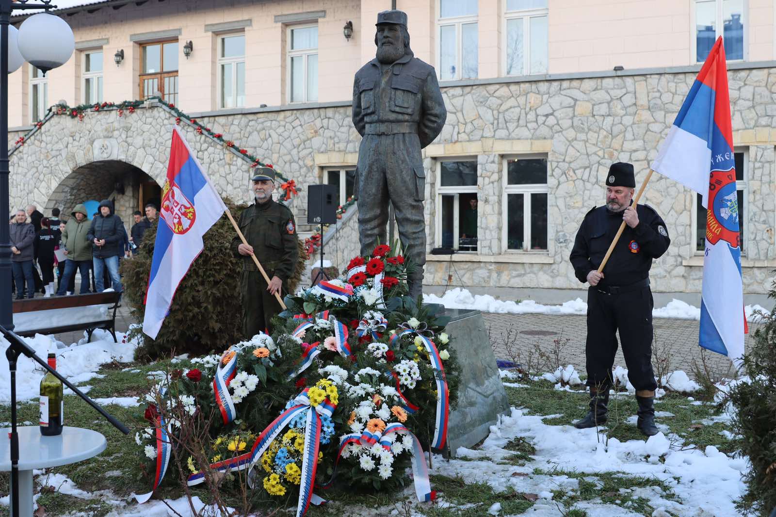 Obilježeno 22 godine od pogibije vojvode Mande: Heroja slavi rod!
