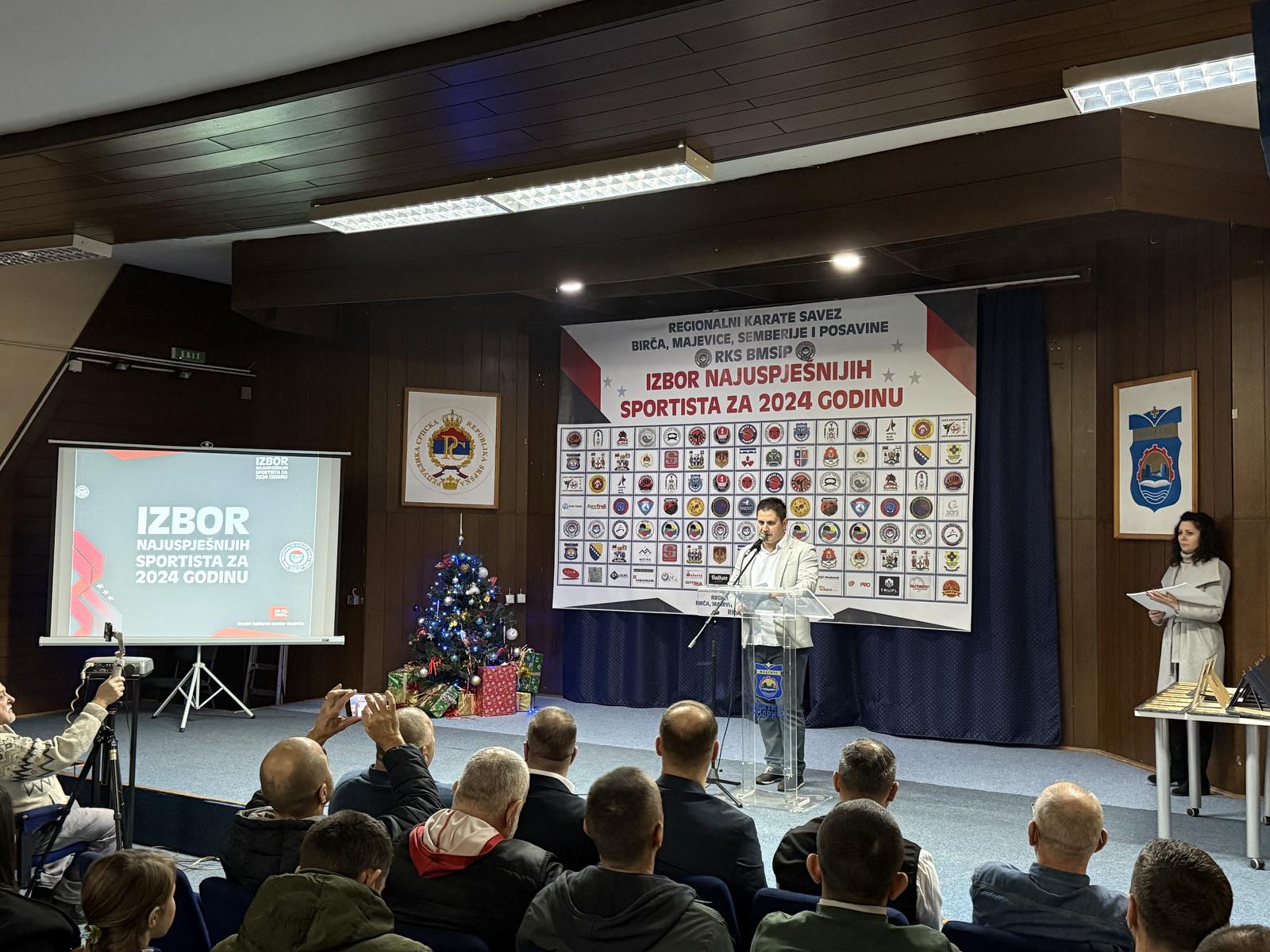 KK UNSU: Ivković proglašen za najboljeg trenera regije, Vujićeva za najbolju kadetkinju