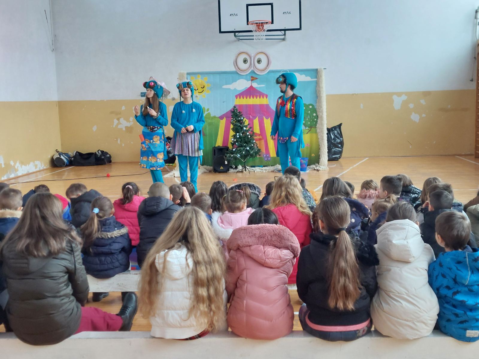 Vlasnik kompanije „Sprinkler“ uljepšao praznike osnovcima u Priboju