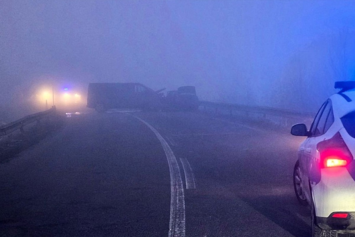 Žestok sudar kombija i dva automobila u Bijeljini