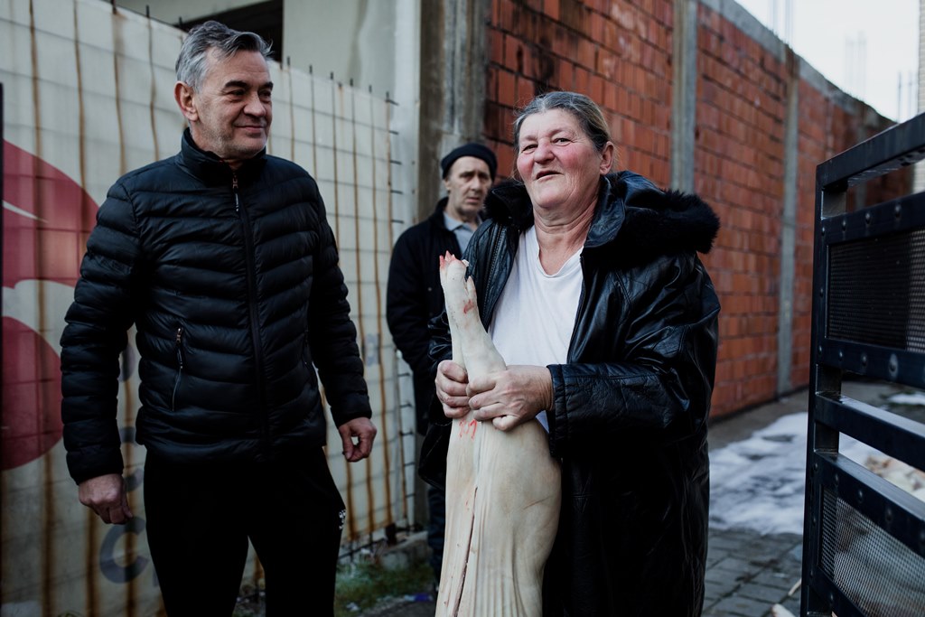RSS u Bijeljini tradicionalno podijelila božićne pečenice