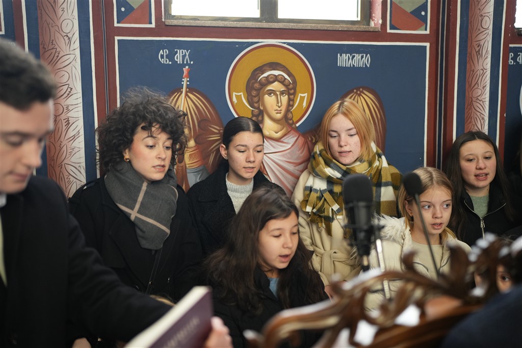 Sveta arhijerejska liturgija u Dvorovima na praznik Oci