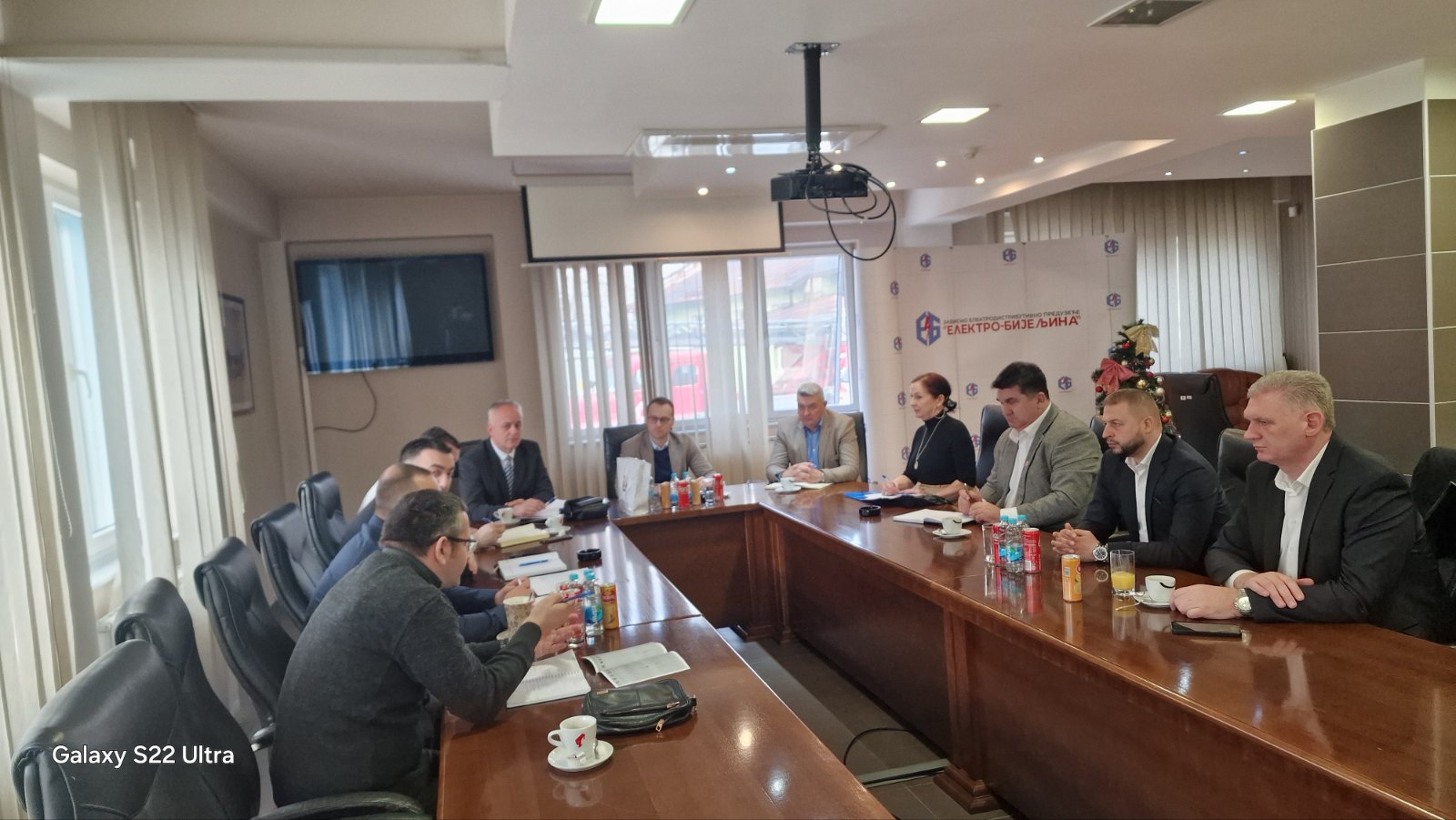 Sastanak uprave „Elektro-Bijeljine“ i zvaničnika Opštine Lopare: Nastavljamo sa značajnim ulaganjima na području Lopara