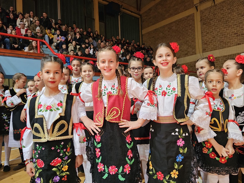 Godišnji koncert Kud-a "Rudar" iz Ugljevika: Slavili, igrali, pjevali... FOTO