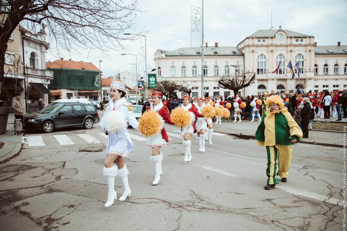 Danas u Bijeljini defile mažoretkinja, trombonjera i maškara