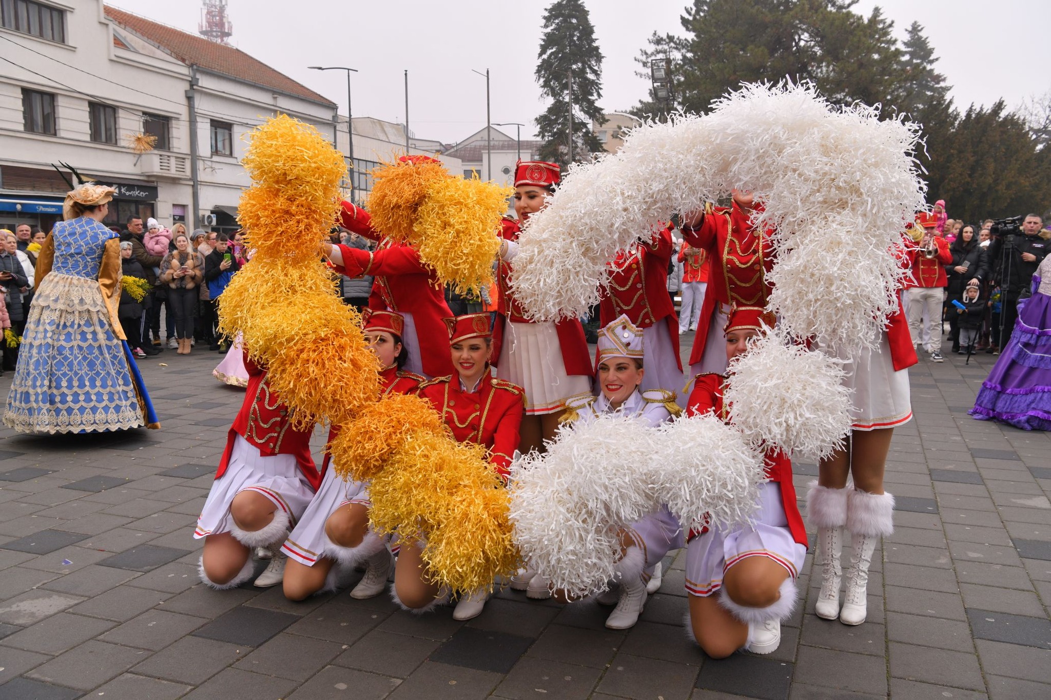 Karavan mimoze prodefilovao Bijeljinom FOTO