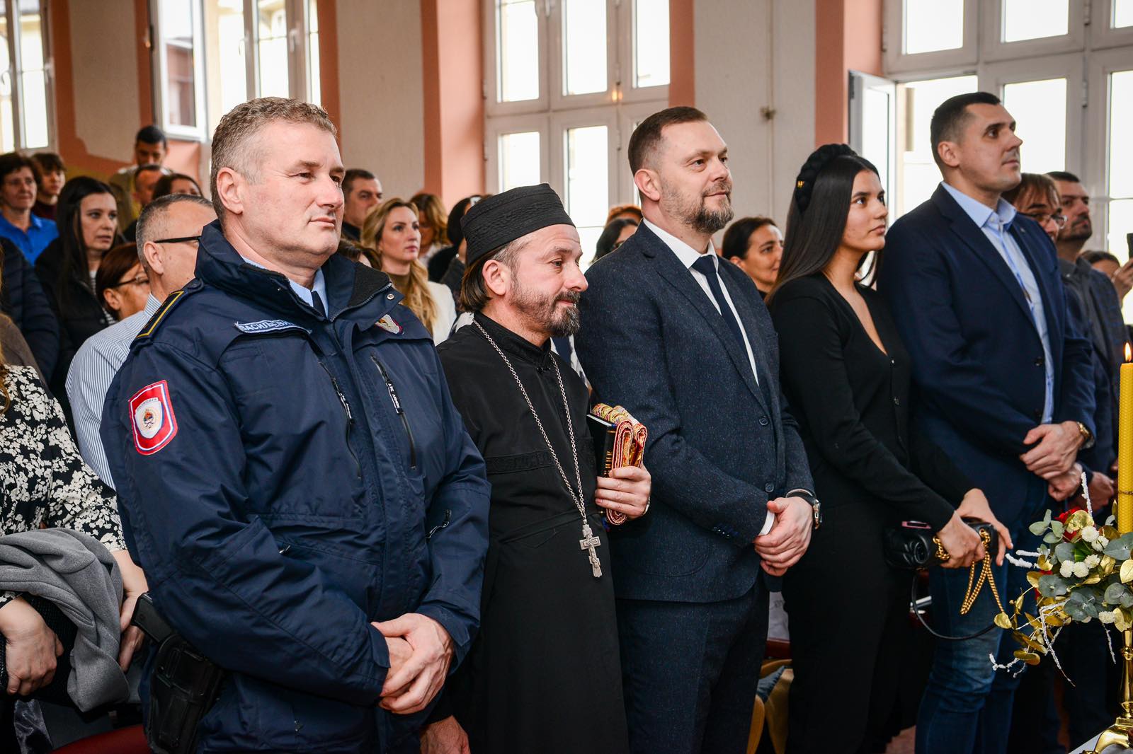 Proslavljena slava OŠ Sveti Sava u Bijeljini: Đaci slave školu Savinim stazama (FOTO)