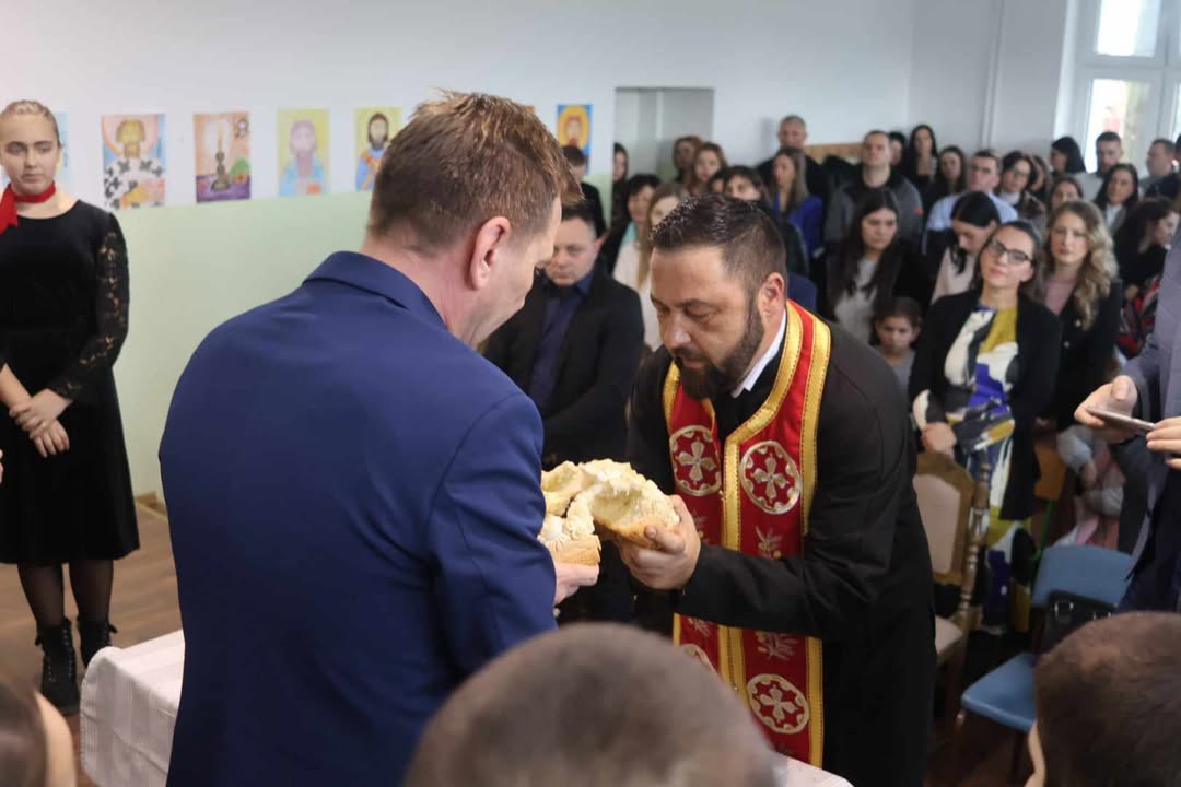 Škola "Filip Višnjić" u Donjoj Trnovi svečano proslavila školsku slavu Svetog Savu