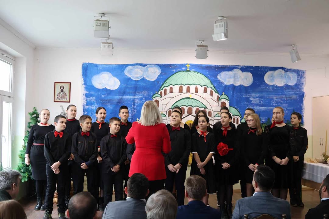 Škola "Filip Višnjić" u Donjoj Trnovi svečano proslavila školsku slavu Svetog Savu