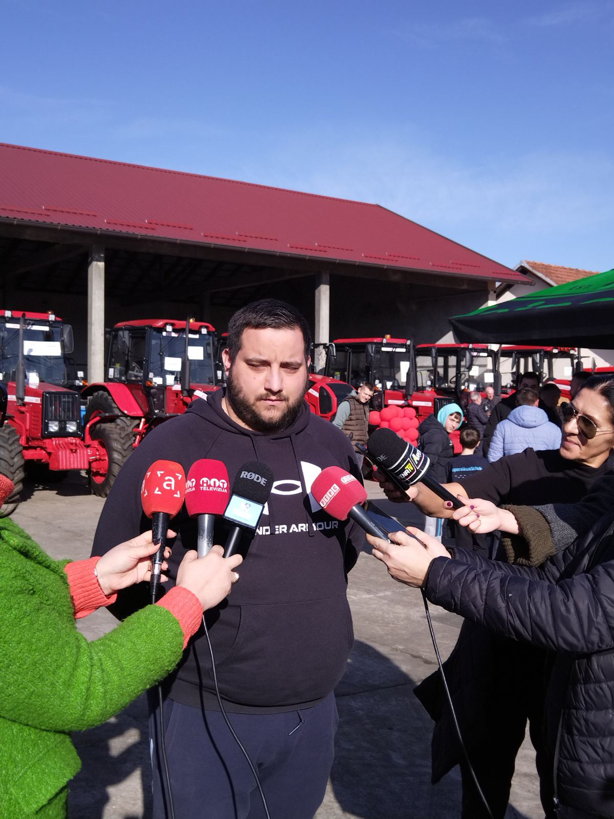 Minić u Bijeljini na dodjeli "belarus" traktora mladim poljoprivrednicima